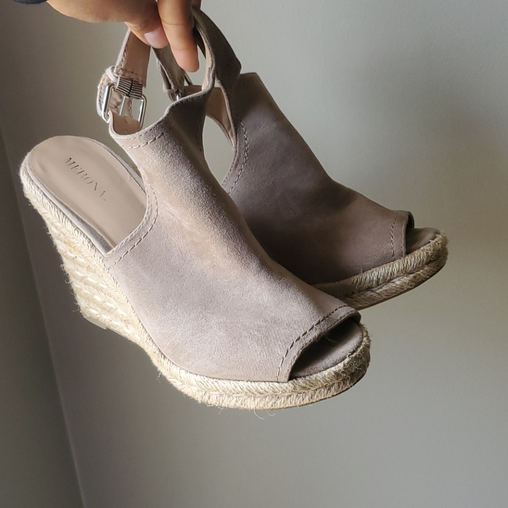 Size 7 wedges